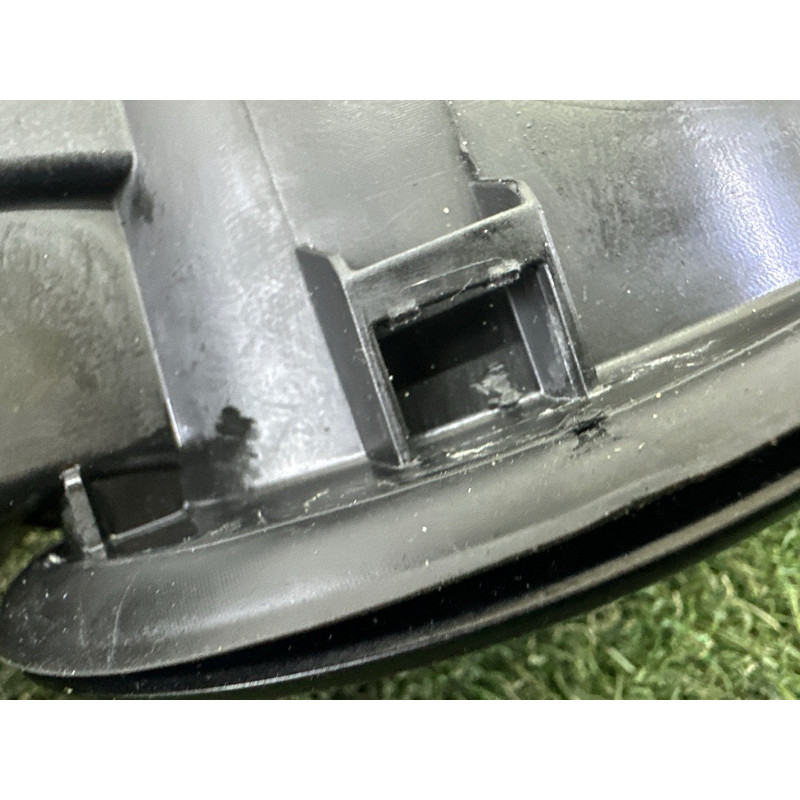 Лючок топливного бака (кузов и элементы) LAND ROVER RANGE ROVER Sport L494 2016 3.0 Diesel LR077481