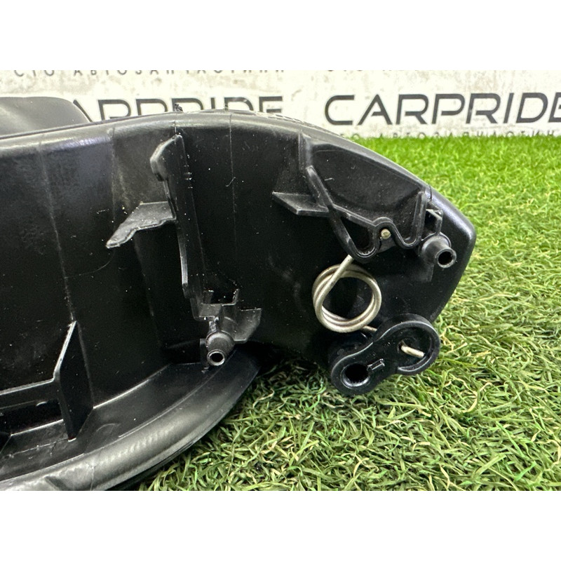 Лючок топливного бака (кузов и элементы) LAND ROVER RANGE ROVER Sport L494 2016 3.0 Diesel LR077481