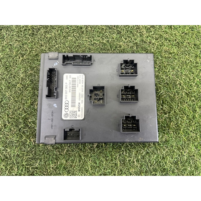 Модуль BCM (электрика / блоки управления) AUDI Q5 8R 2010 3.2 CALB 8K0907063P