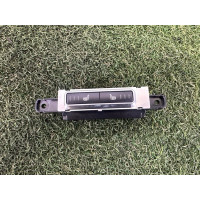 Кнопка обігріву сидіння