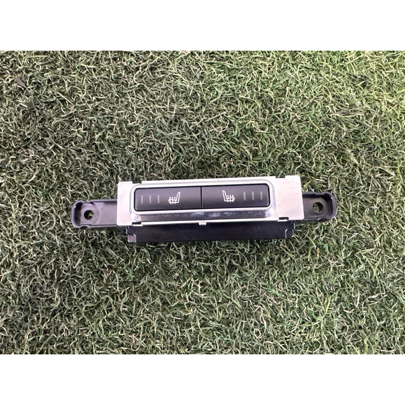 Кнопка подогрева сиденья (электрика / кнопки) LAND ROVER RANGE ROVER Sport L494 2016 3.0 Diesel LR071085