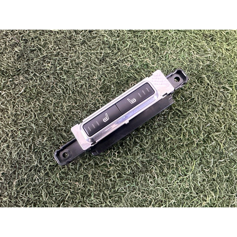 Кнопка подогрева сиденья (электрика / кнопки) LAND ROVER RANGE ROVER Sport L494 2016 3.0 Diesel LR071085
