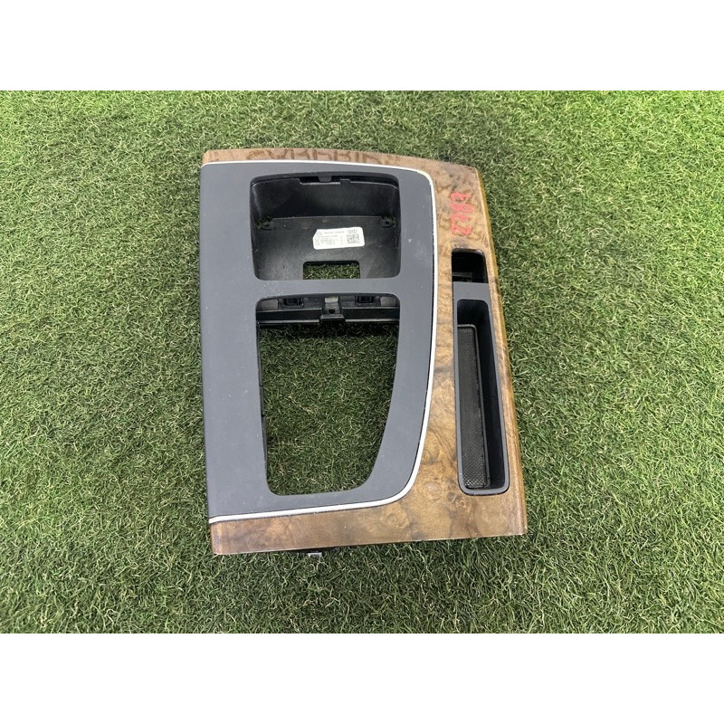 Декоративная накладка центральной консоли (салон) AUDI Q5 FY 2018 2.0 DAYB 80B864241C6PS