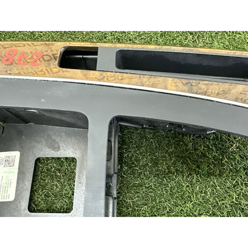 Декоративная накладка центральной консоли (салон) AUDI Q5 FY 2018 2.0 DAYB 80B864241C6PS