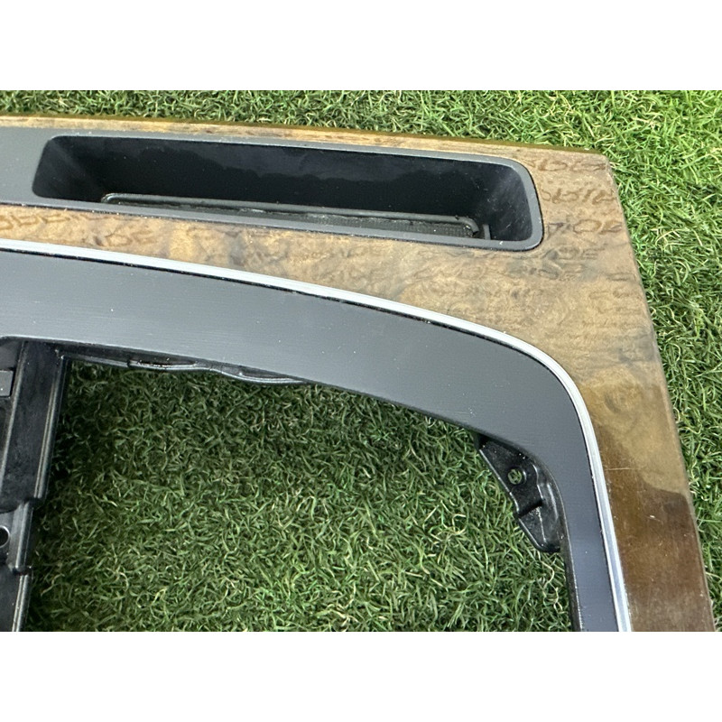 Декоративная накладка центральной консоли (салон) AUDI Q5 FY 2018 2.0 DAYB 80B864241C6PS