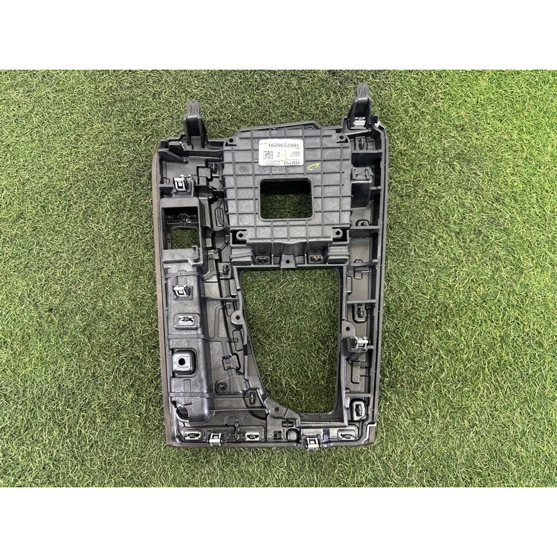 Декоративная накладка центральной консоли (салон) AUDI Q5 FY 2018 2.0 DAYB 80B864241C6PS