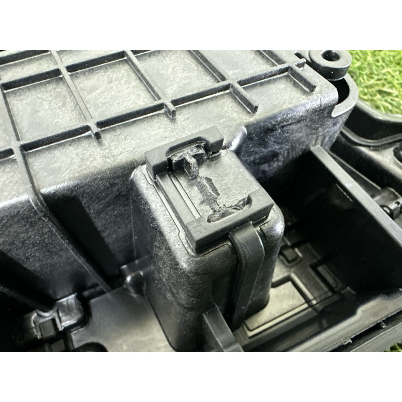 Декоративная накладка центральной консоли (салон) AUDI Q5 FY 2018 2.0 DAYB 80B864241C6PS