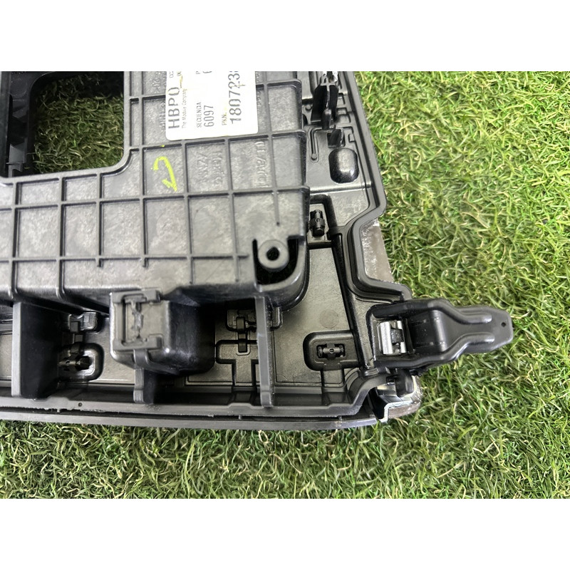 Декоративная накладка центральной консоли (салон) AUDI Q5 FY 2018 2.0 DAYB 80B864241C6PS