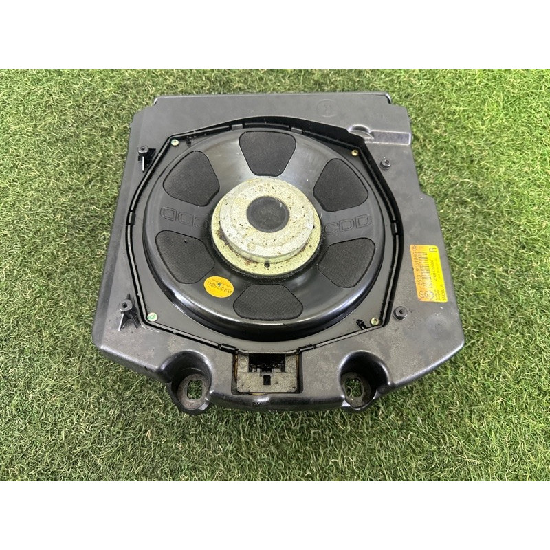 Сабвуфер (електрика) BMW 7-series F01 2011 3.0 N54 65139241118