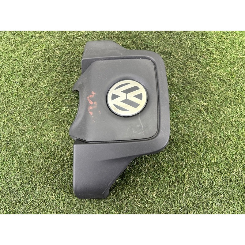 Декоративна кришка двигуна (двигун та елементи) Volkswagen Touareg NF 2012 3.0 Hybrid CGFA 7P0103926