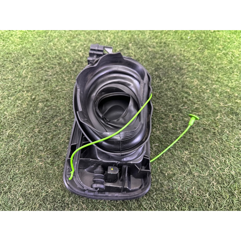 Кришка паливного бака (кузов і елементи) BMW 3-series F30 2015 2.0 51177238100