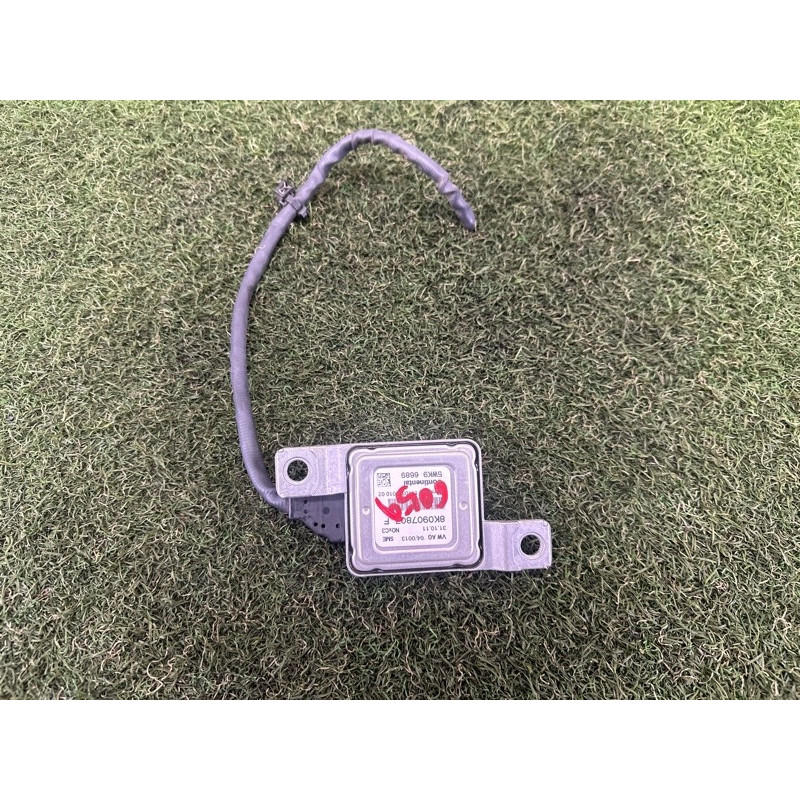 Датчик NOX (электрика двигателя) Volkswagen Touareg NF 2012 3.0 TDI 8K0907807D