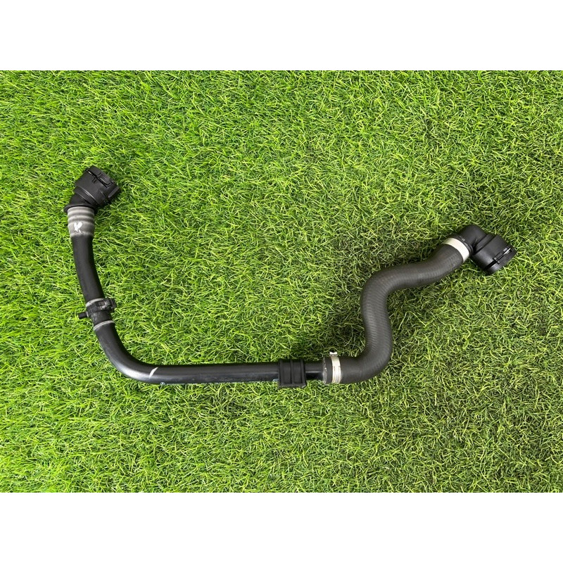 Патрубок (система охлаждения) Mercedes-Benz EQB 350 X243 2022 A2435002100