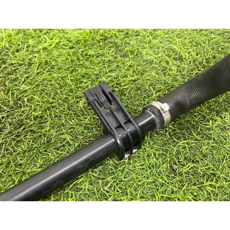 Патрубок (система охлаждения) Mercedes-Benz EQB 350 X243 2022 A2435002100