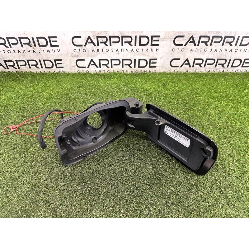 Лючок топливного бака (кузов и элементы) AUDI A3 8V 2016 1.8 CNSB 8V5809906