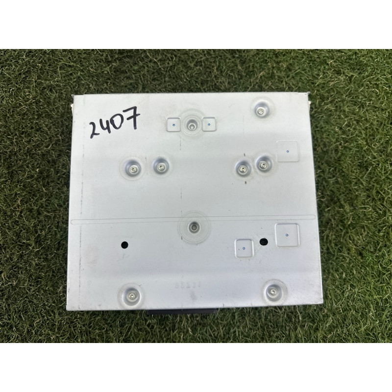 Блок радиоприемника (электрика / блоки управления) AUDI Q5 8R 2010 3.2 CALB 4F0035080A