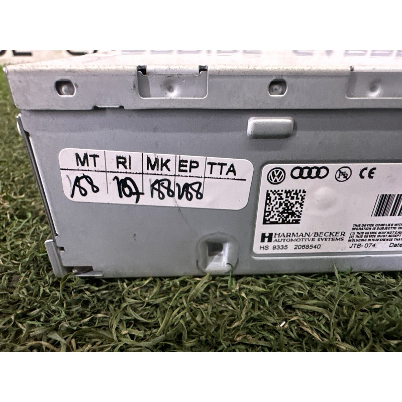 Блок радиоприемника (электрика / блоки управления) AUDI Q5 8R 2010 3.2 CALB 4F0035080A