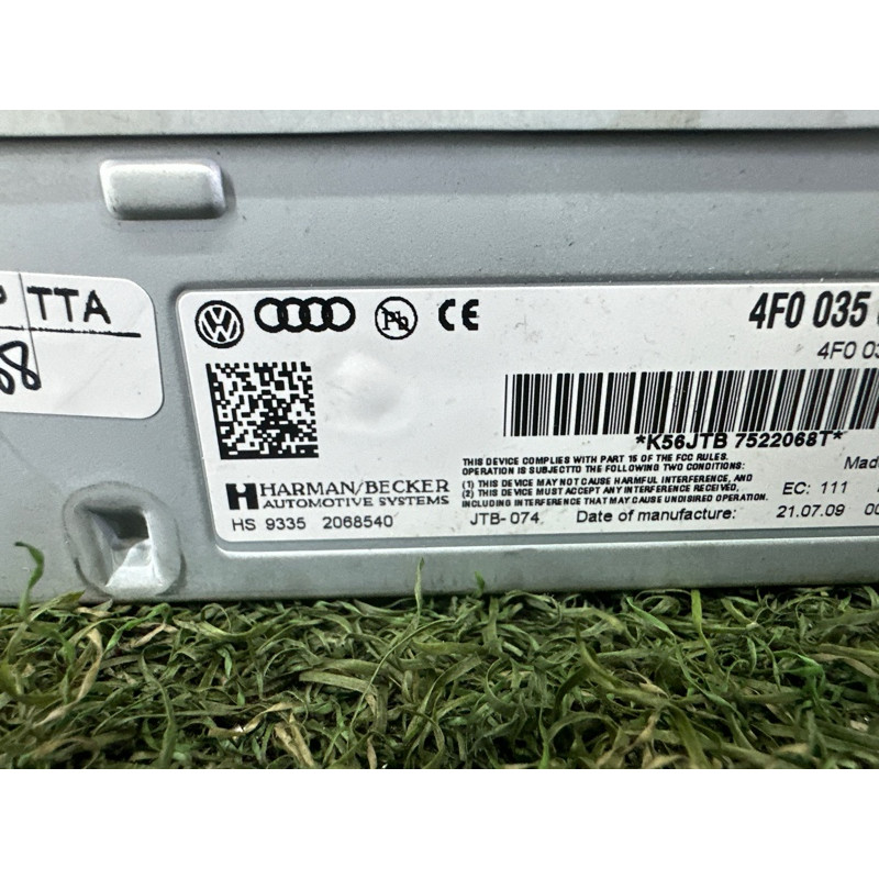 Блок радиоприемника (электрика / блоки управления) AUDI Q5 8R 2010 3.2 CALB 4F0035080A