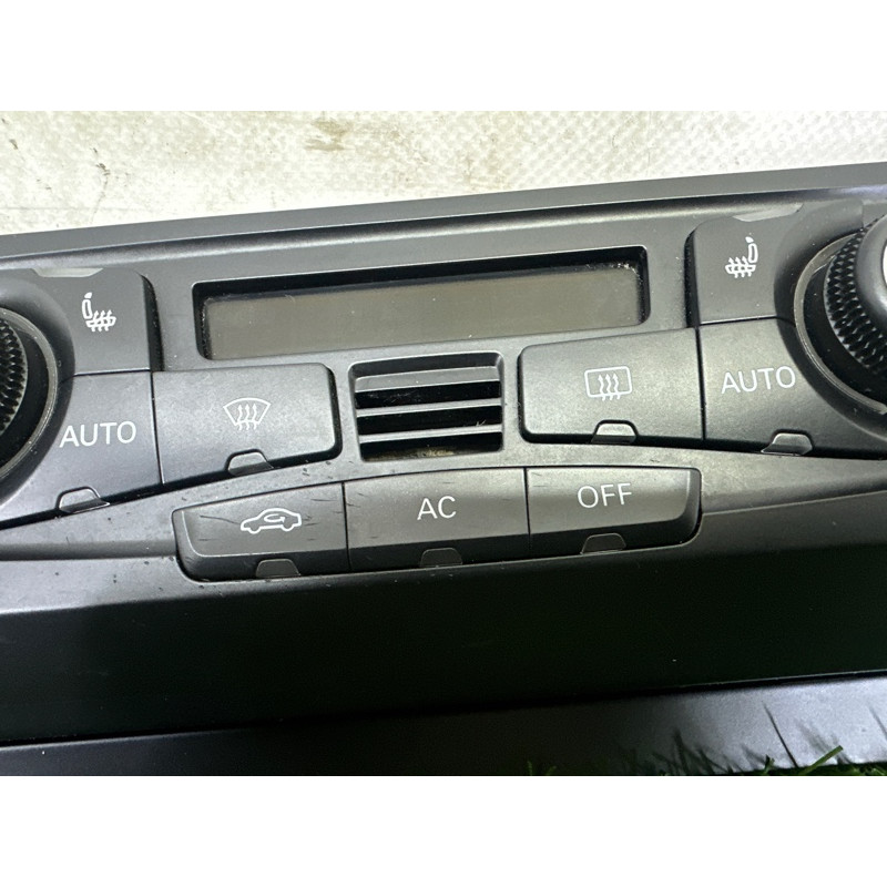 Панель управления климат-контролем (электрика / блоки управления) AUDI Q5 8R 2010 3.2 CALB 8T1820043AKXZF