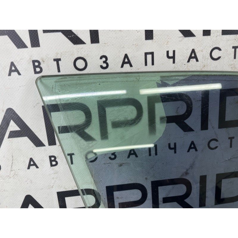 Скло (кузов і елементи) BMW 5-series F10 2011 3.0 51337182110