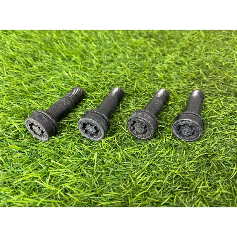 Комплект колёсных секреток (аксессуары) Mercedes-Benz EQB 350 X243 2022 A0019901707