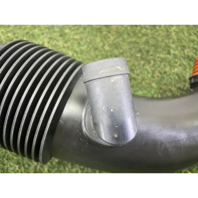 Патрубок интеркулера (двигатель и элементы) BMW X5 F15 2015 4.4 13717638568