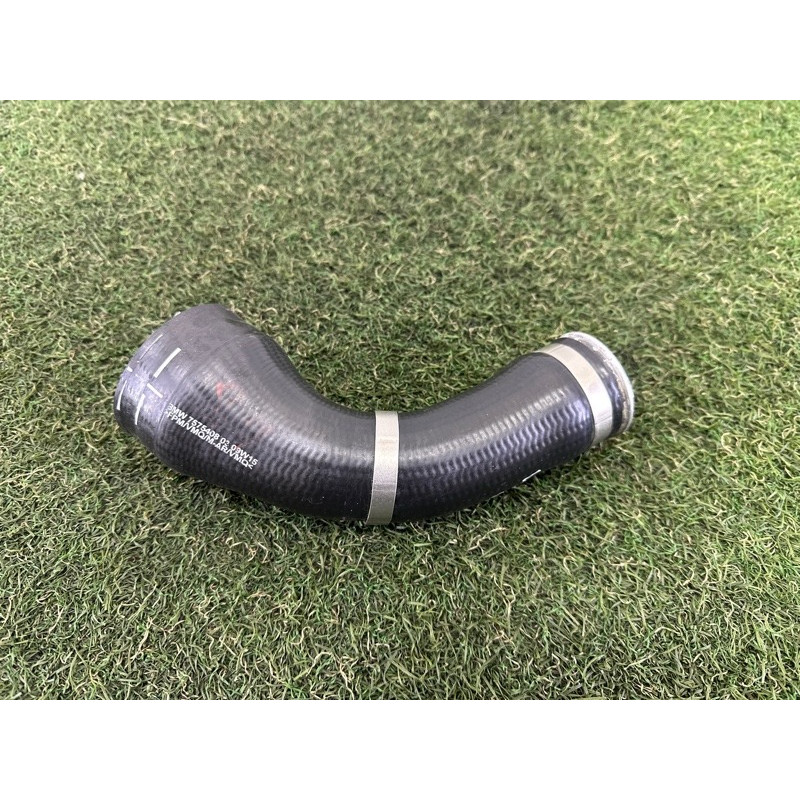 Патрубок интеркулера (двигатель и элементы) BMW X5 F15 2015 4.4 13717575408