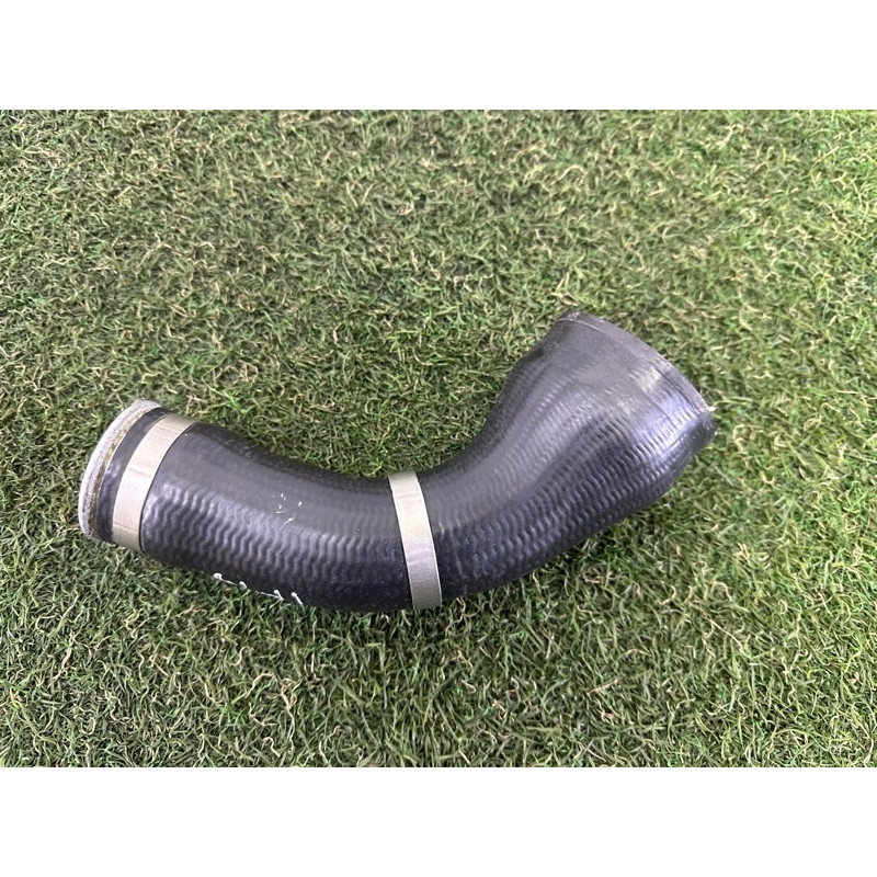 Патрубок интеркулера (двигатель и элементы) BMW X5 F15 2015 4.4 13717575408