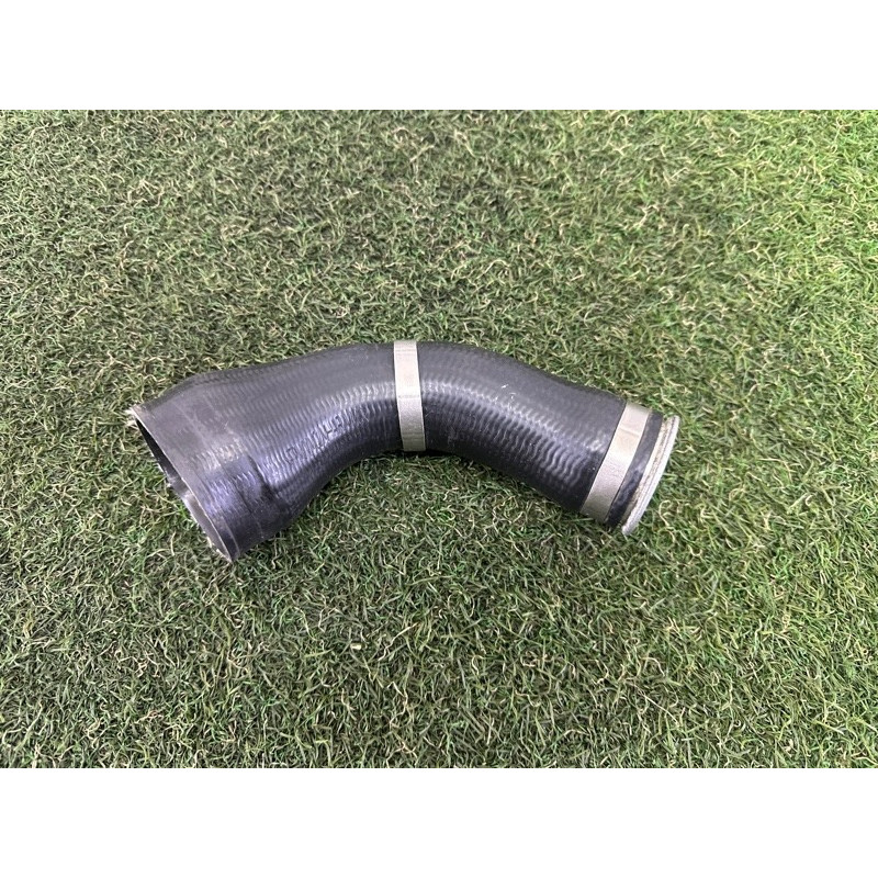 Патрубок интеркулера (двигатель и элементы) BMW X5 F15 2015 4.4 13717575408