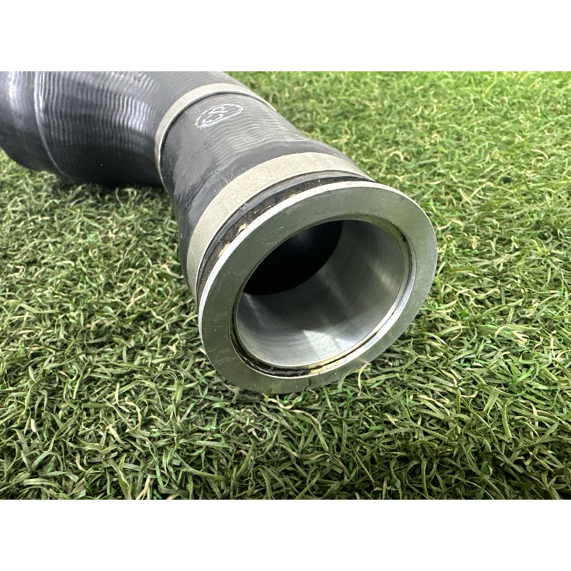 Патрубок интеркулера (двигатель и элементы) BMW X5 F15 2015 4.4 13717575407