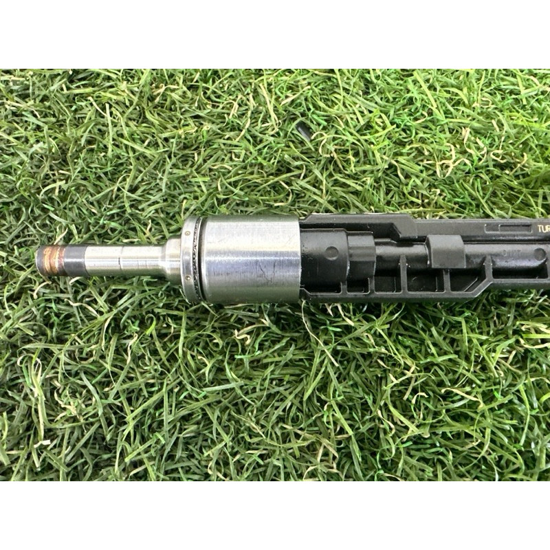 Форсунка топливная (топливная система) BMW X5 F15 2015 4.4 13538627842