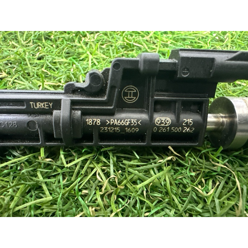 Форсунка топливная (топливная система) BMW X5 F15 2015 4.4 13538627842