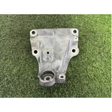 Кронштейн двигателя