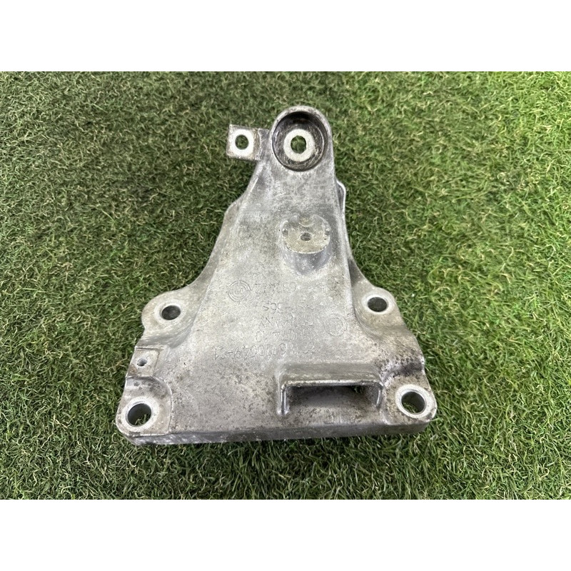 Кронштейн двигателя (кронштейны двигателя) BMW 3-series E90 2010 3.0 N54 22116770049