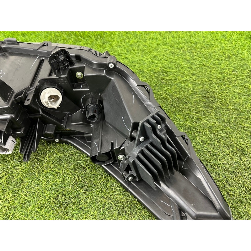 Фара (оптика) Nissan Rogue T33 2023 1.5 KR15DDT 261256RR0A