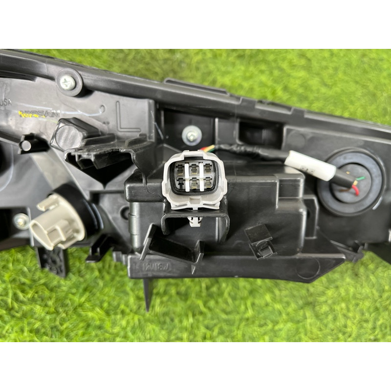 Фара (оптика) Nissan Rogue T33 2023 1.5 KR15DDT 261256RR0A