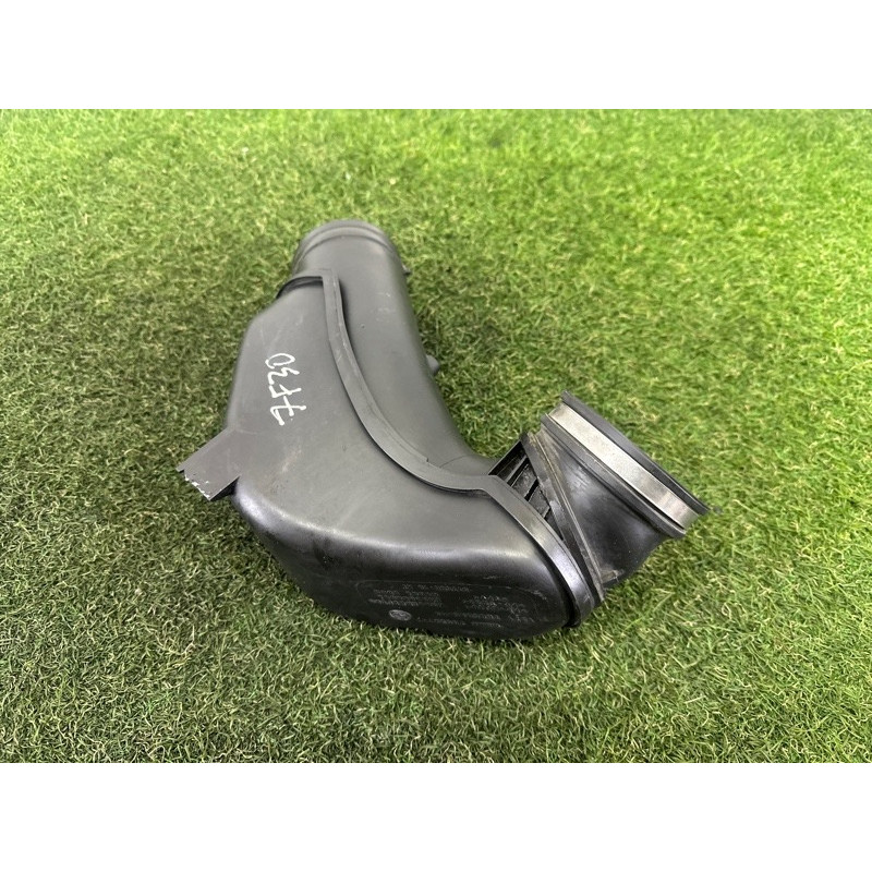 Патрубок воздушного фильтра (впускная система) BMW 3-series F30 2013 2.0 13717605045