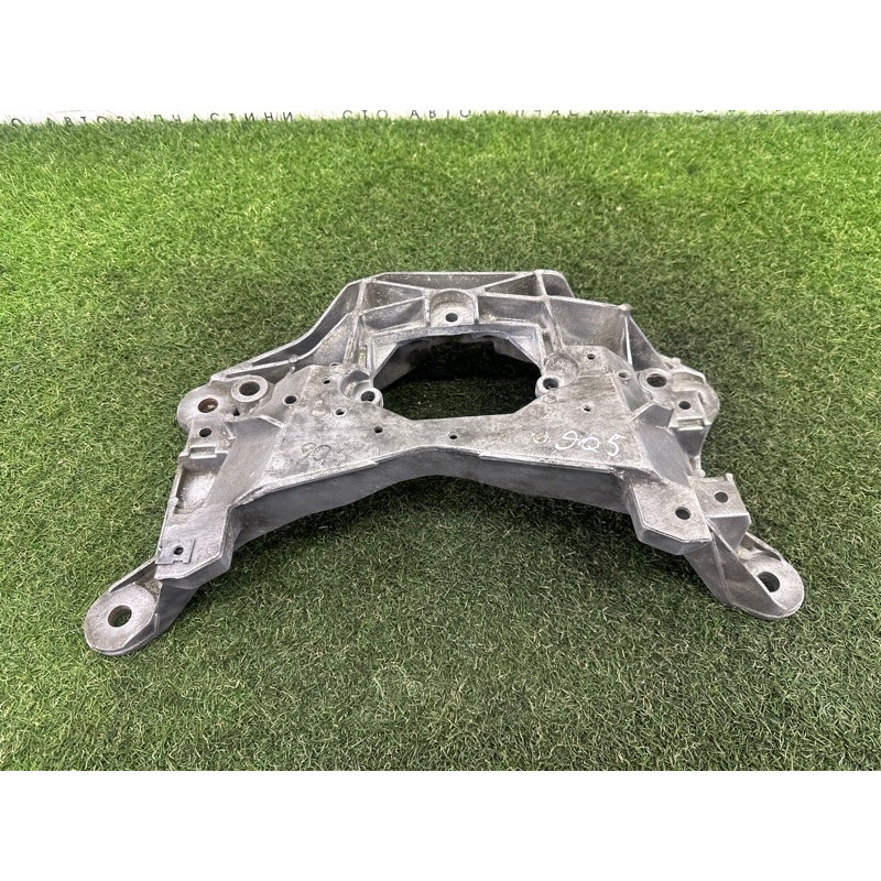 Траверса (трансмиссия) AUDI Q5 8R 2012 3.2 4H0399263L