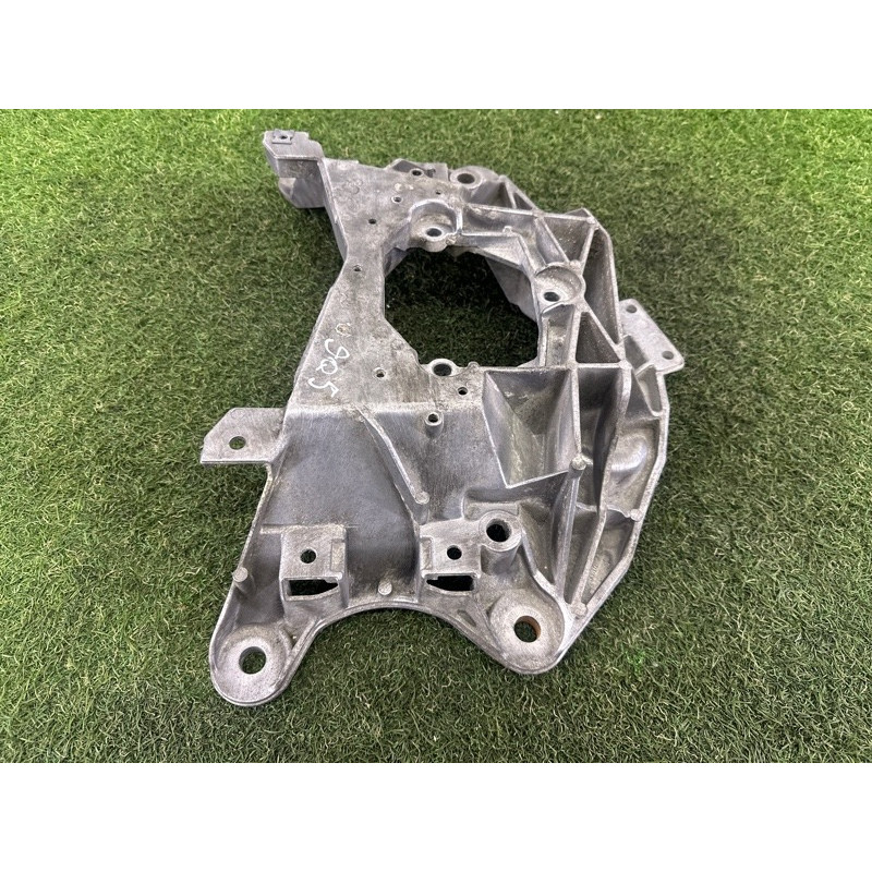 Траверса (трансмиссия) AUDI Q5 8R 2012 3.2 4H0399263L