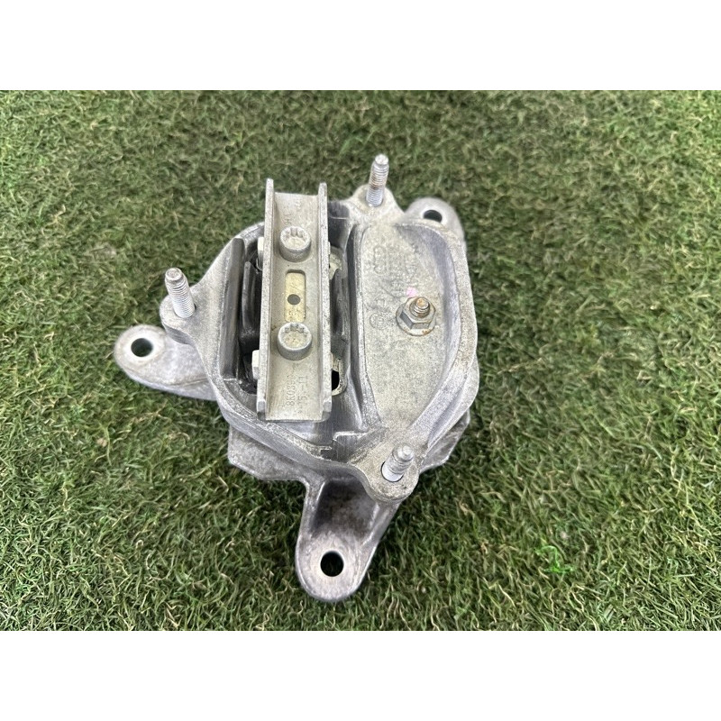 Подушка КПП (трансмиссия) AUDI Q5 8R 2012 3.2 8K0399115BS