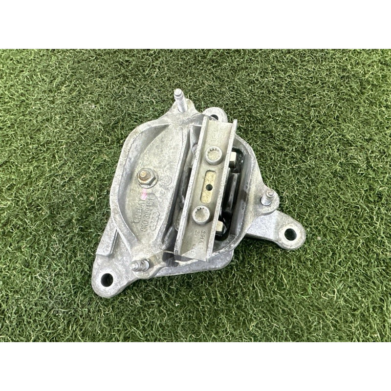 Подушка КПП (трансмиссия) AUDI Q5 8R 2012 3.2 8K0399115BS