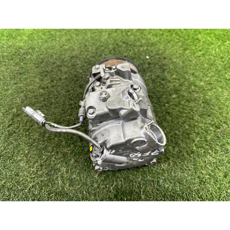 Компрессор кондиционера (отопление и кондиционирование) BMW 3-series F30 2013 2.0 64529399059