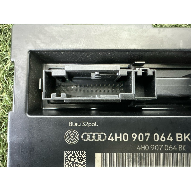 Модуль BCM (електрика / блоки управління) Volkswagen Touareg NF 2012 3.0 TDI 4H0907064BK