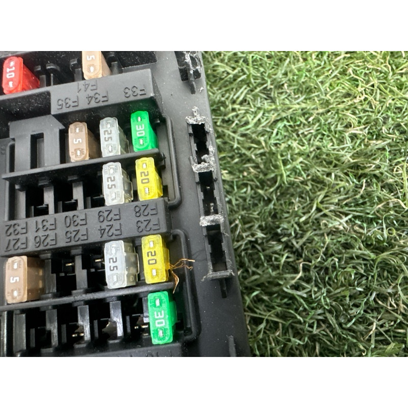 Блок предохранителей (электрика) LAND ROVER RANGE ROVER Sport L494 2016 3.0 Diesel LR085480