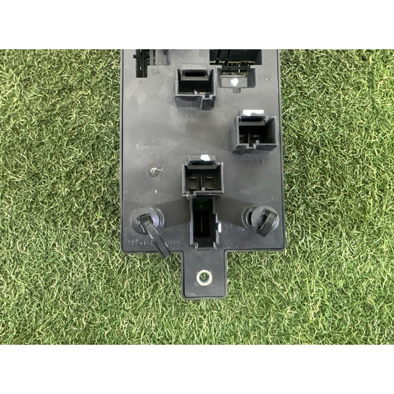 Блок предохранителей (электрика) LAND ROVER RANGE ROVER Sport L494 2016 3.0 Diesel LR085480