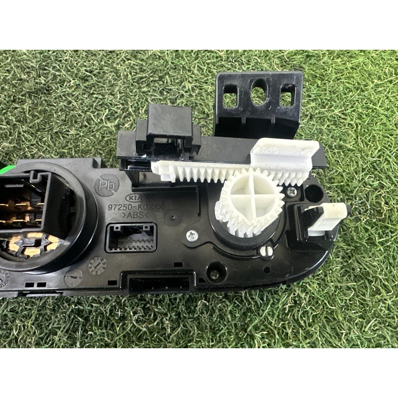 Панель управления климат-контролем (электрика / блоки управления) KIA Soul 3 2022 2.0 97250K0650WK