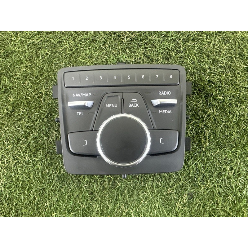 Панель управления мультимедиа (электрика / блоки управления) AUDI A4 B9 2018 2.0 DBPA 8W0919614N