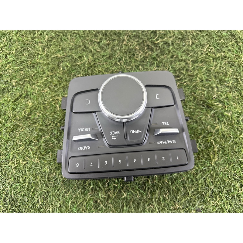 Панель управления мультимедиа (электрика / блоки управления) AUDI A4 B9 2018 2.0 DBPA 8W0919614N