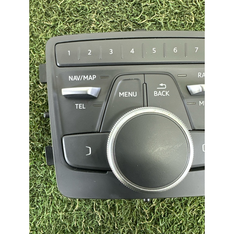 Панель управления мультимедиа (электрика / блоки управления) AUDI A4 B9 2018 2.0 DBPA 8W0919614N