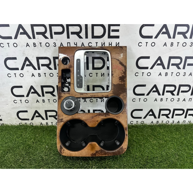 Декоративная накладка центральной консоли (салон) Volkswagen Touareg NF 2012 3.0 Hybrid CGFA 7P1863212GME1